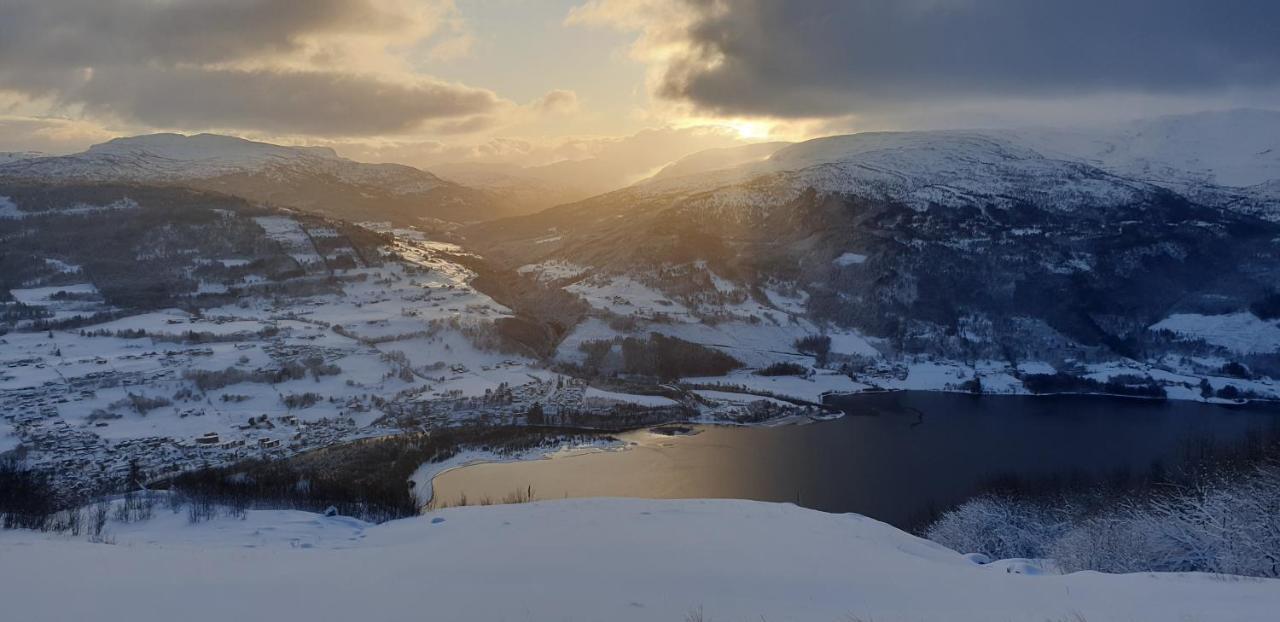 New And Exclusive Cottage In Voss With A Great View Skulestadmo Exteriör bild