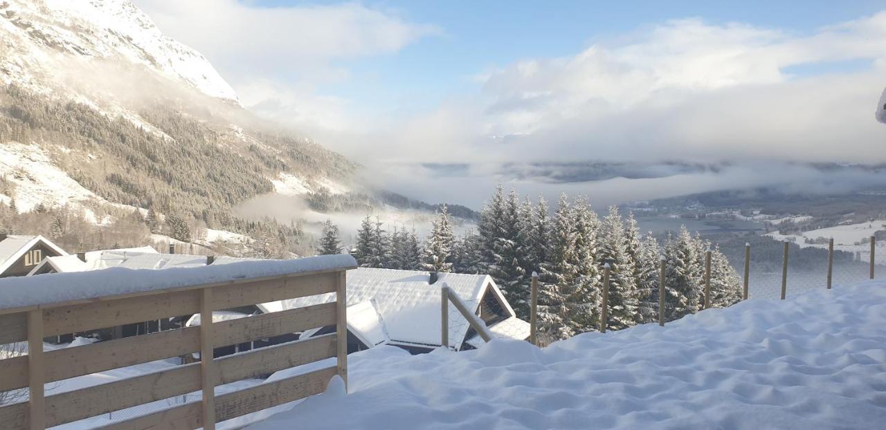 New And Exclusive Cottage In Voss With A Great View Skulestadmo Exteriör bild